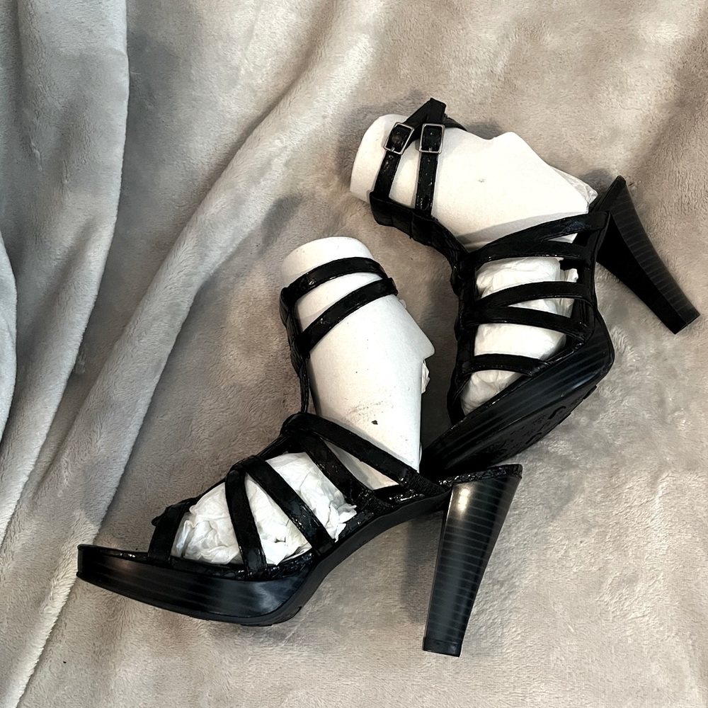 NWT Fergalicious strappy platform dress sandals